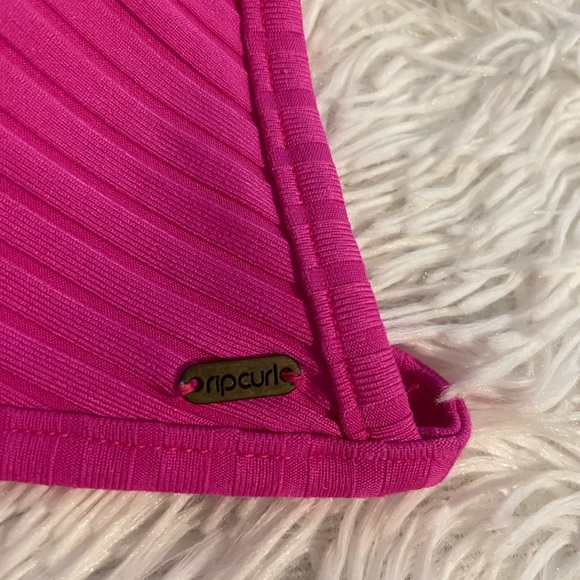 Rip Curl pink bikini top - Picture 2 of 4